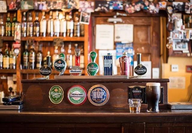 bar, local, ireland, irish pub, pub, bottles, whisky, tap, beer, irish, draft beer, bar, bar, bar, bar, bar, ireland, pub, beer. Så granskar du en lokal ranknings metod och urval